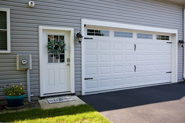 24/7 Emergency Garage Door Panel Replacement experts in Centre Hall, PA